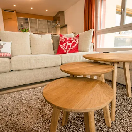 Amselfluh شقة أروسا